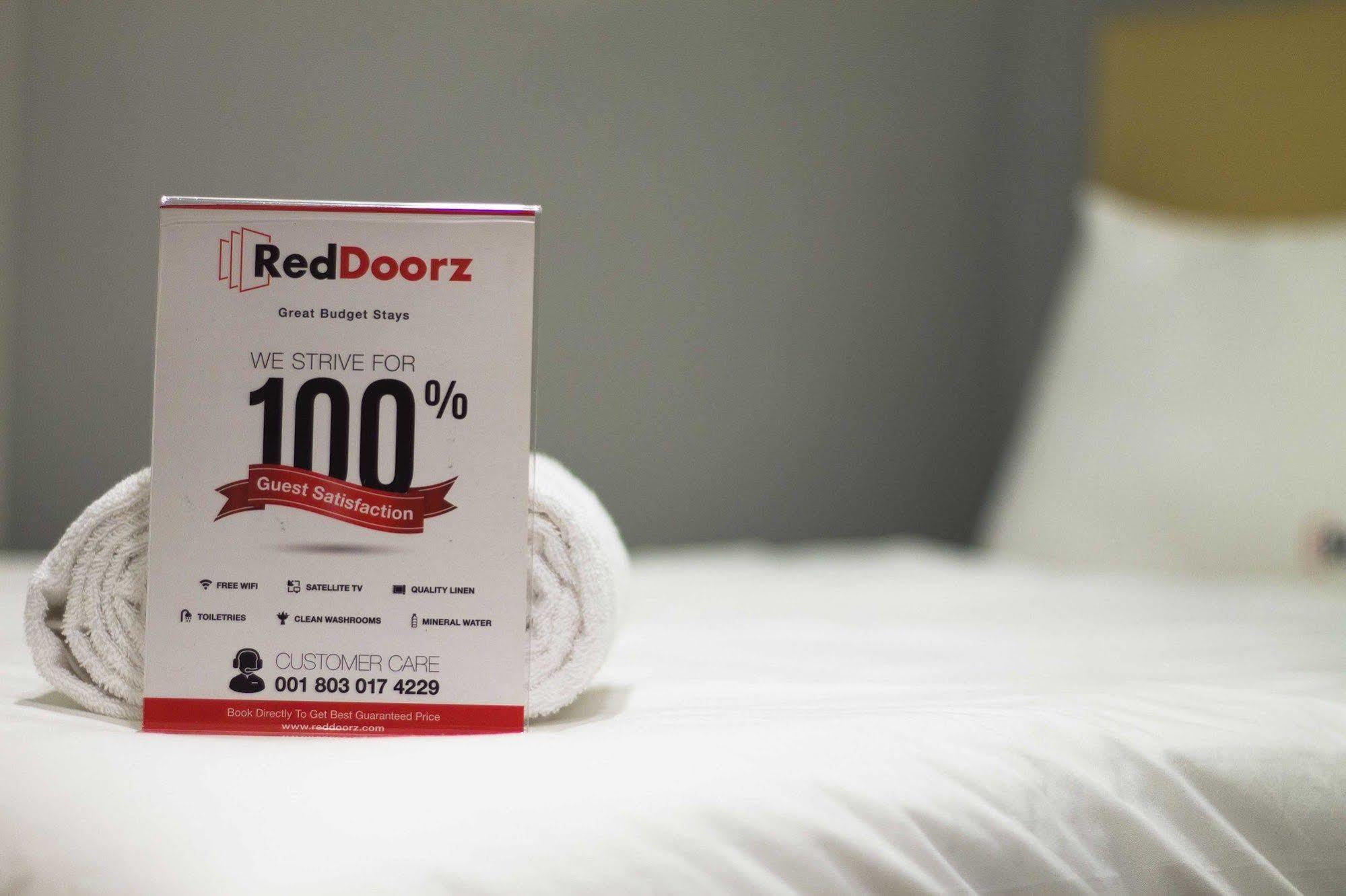 Готель Reddoorz @ Pulomas Джакарта Екстер'єр фото
